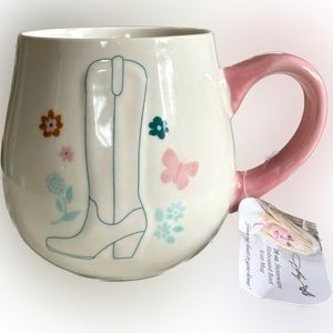 “Dolly”Parton 2021 Tabletops Unlimited 20 oz. Stoneware Embossed Boot Icon Mug